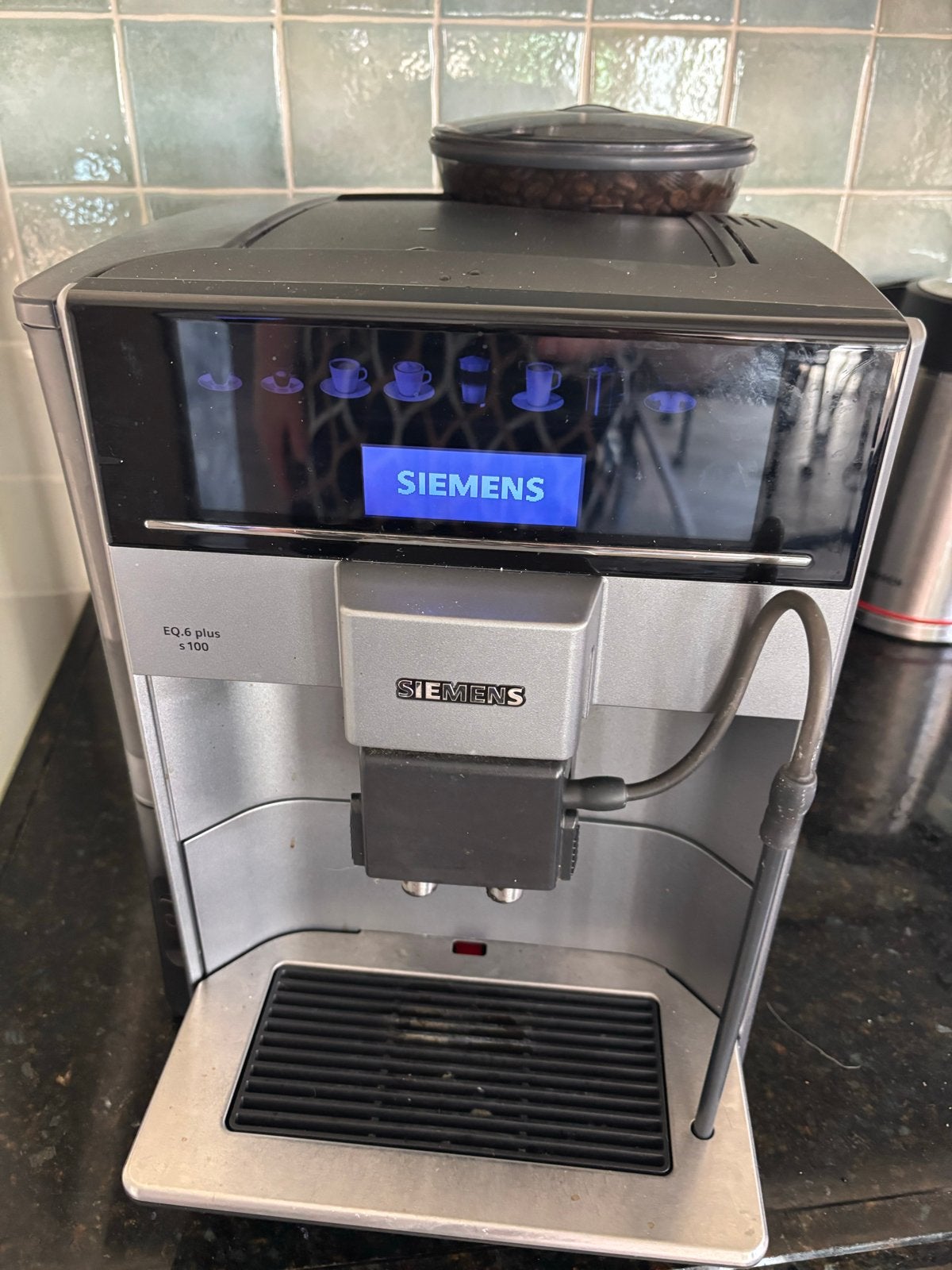 Siemens EQ.6 plus s100 volautomatische espressomachine, Witgoed en Apparatuur, Gebruikt, Espresso apparaat, 10 kopjes of meer