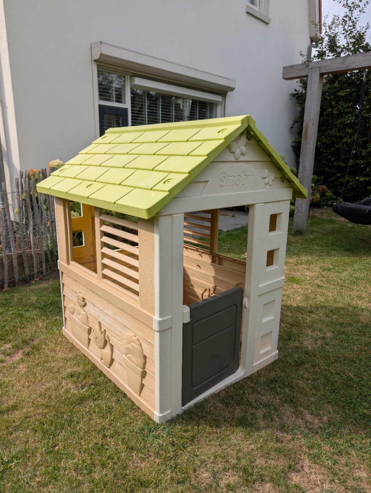 Smoby speelhuisje in goede staat, Kinderen en Baby's, Speelgoed | Buiten | Speelhuisjes, Ophalen, Zo goed als nieuw, Kunststof