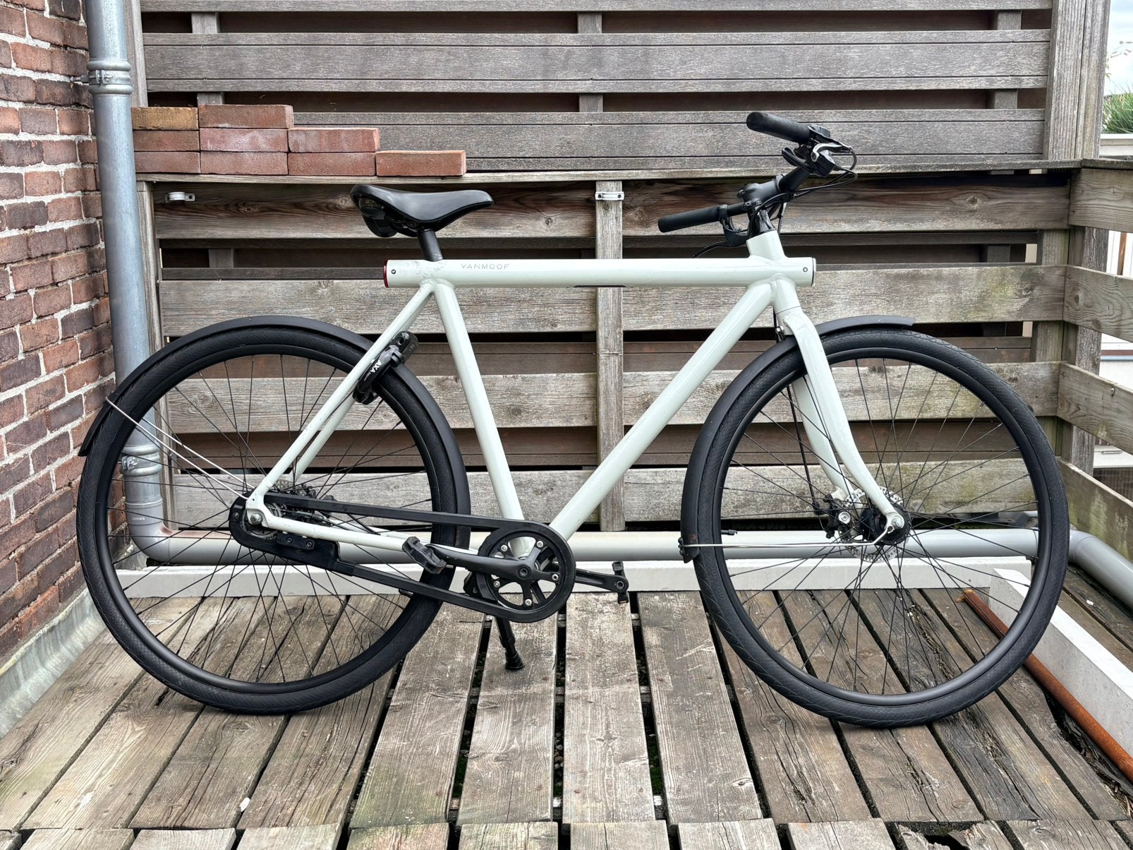 VanMoof Smart S - wit - uistekende staat, Versnellingen, Zo goed als nieuw, 57 tot 61 cm, Schijfrem