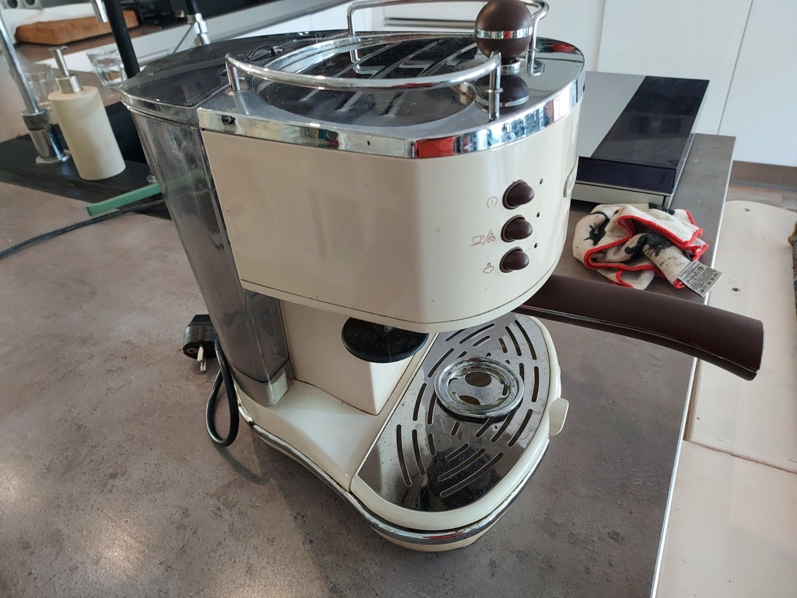 Delonghi espresso. Gebruikt maar werkt prima, Ophalen, Espresso apparaat