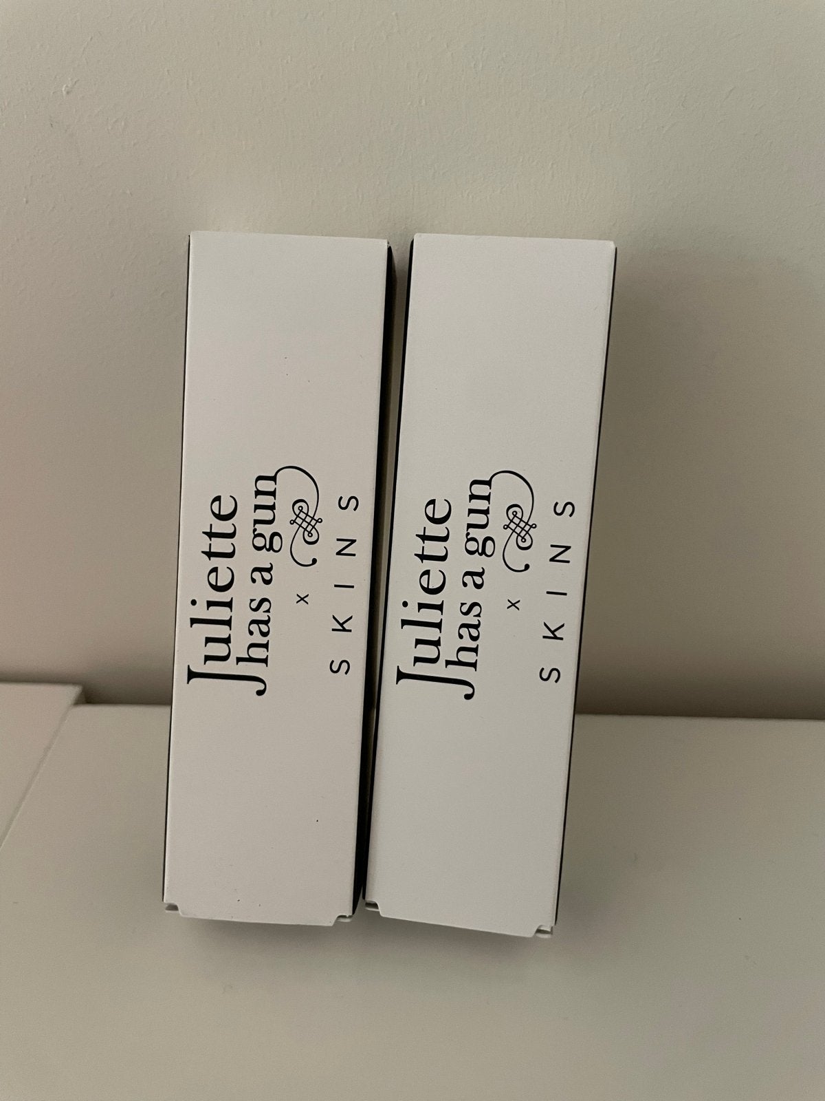 2x Juliette Has a Gun x SKINS, Ophalen of Verzenden, Nieuw
