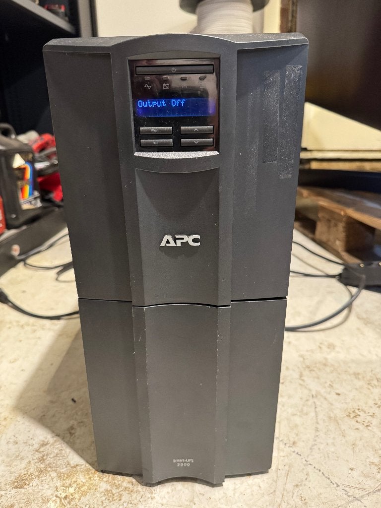APC smart-ups3000 noodvoeding, Ophalen of Verzenden, Gebruikt