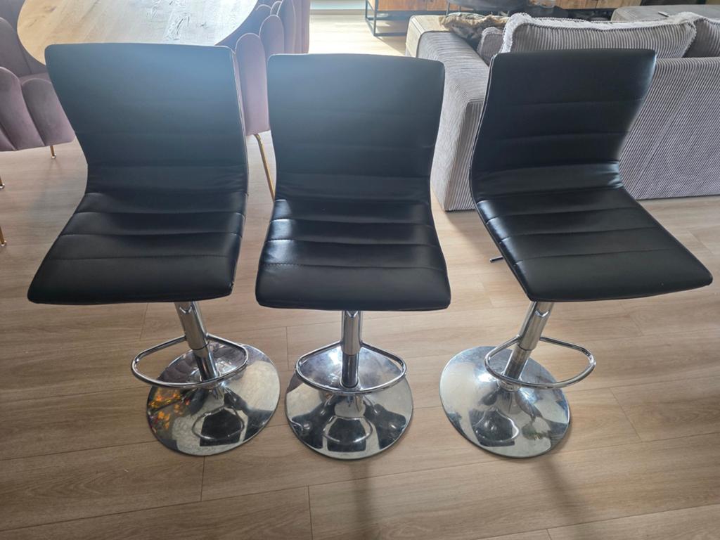 3 barkrukken, Huis en Inrichting, Barkrukken, 2 krukken, Ophalen of Verzenden, 60 tot 90 cm