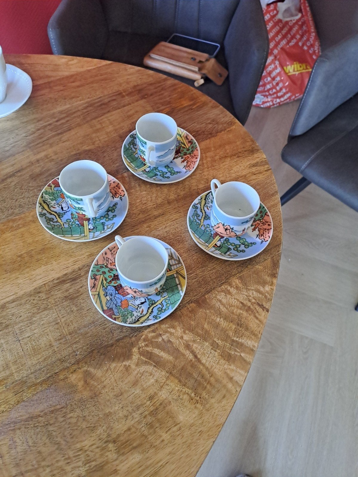 Set van 4 Japanse theekopjes met schotels, Ophalen of Verzenden