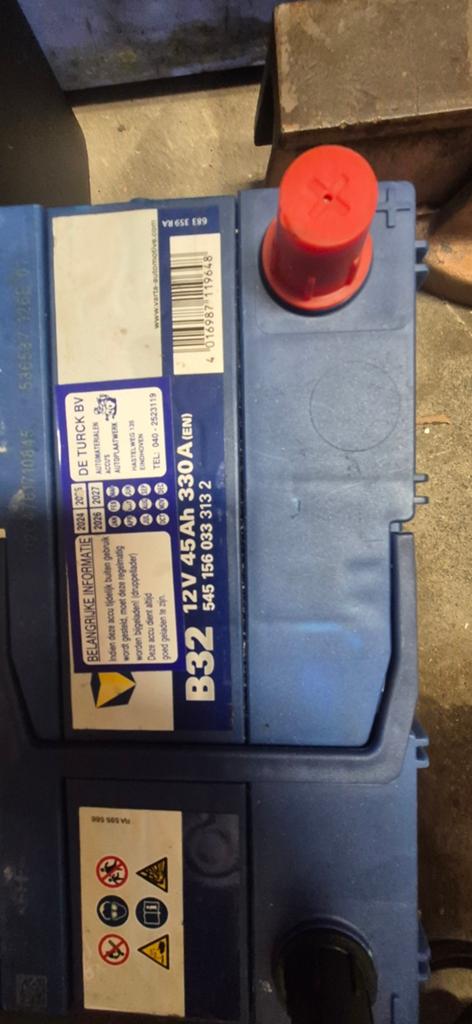 Varta Blue Dynamic B32 12V 45Ah 330A Accu, Auto-onderdelen, Accu's en Toebehoren, Ophalen of Verzenden, Gebruikt, Universele onderdelen