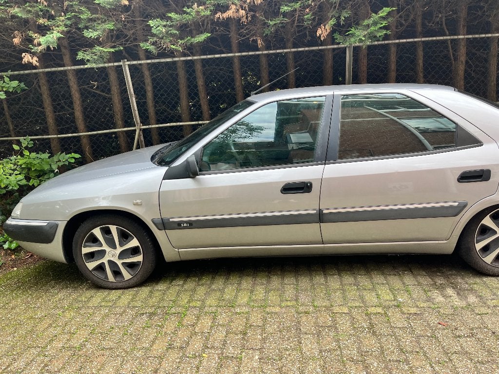 Citroën Xantia 1.8 8V LPG3 bj2000 Opknapper, Auto's, Voorwielaandrijving, 4 cilinders, Handgeschakeld, Grijs