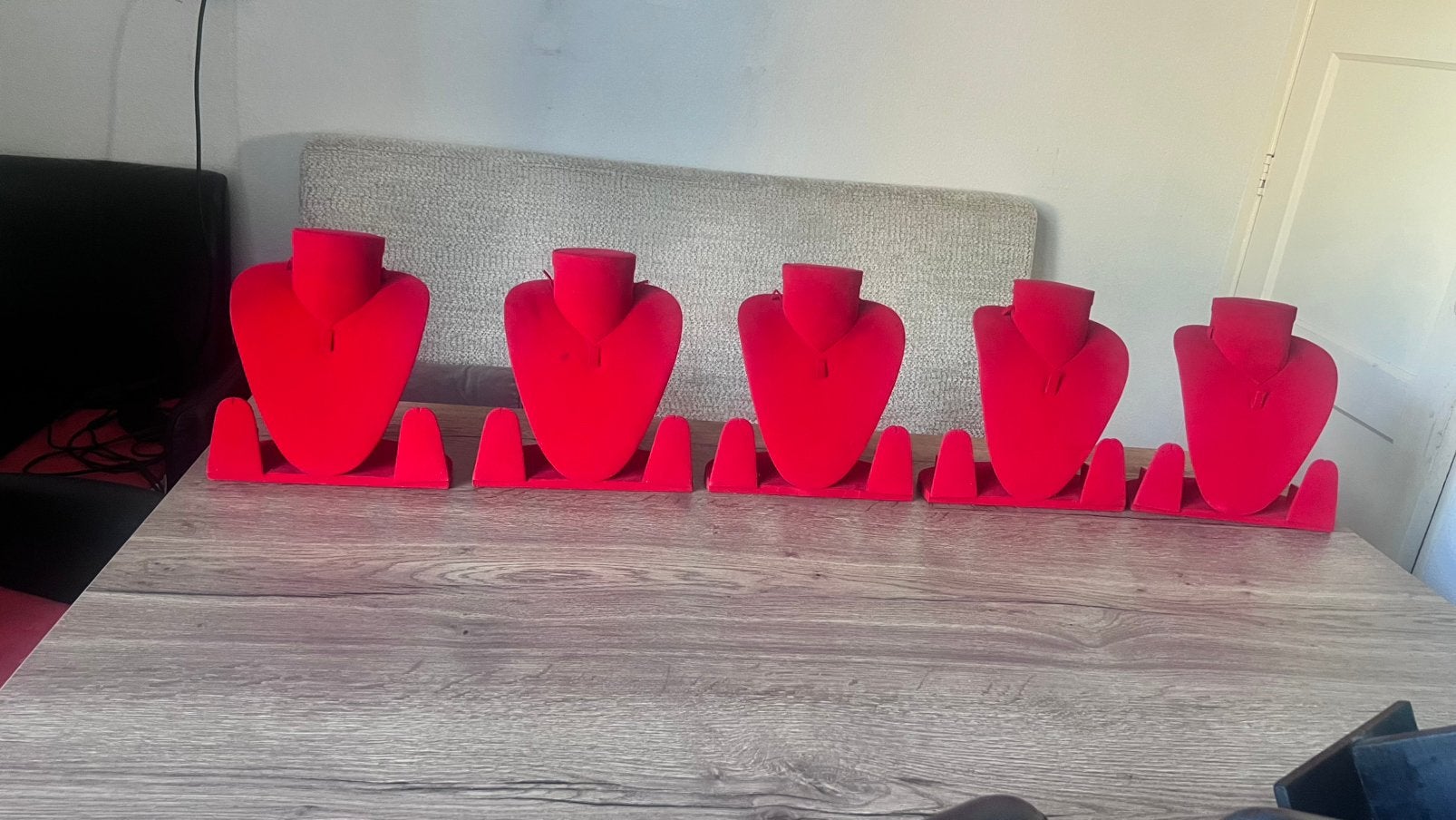 Sieraden Display: voor ketting  / Oorbel/ Armband, Ophalen, Zo goed als nieuw, Rood