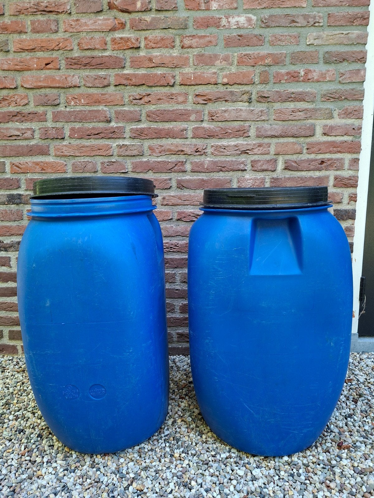 Kunststof ton , voederton ,, Minder dan 75 liter, Ophalen