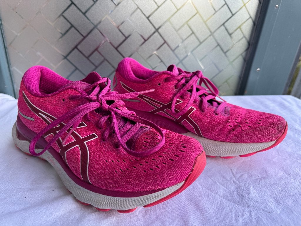 ASICS Gel-Nimbus 24 , Fuchsia dames schoen maat 40, Ophalen, Sneakers of Gympen, Roze, Gedragen