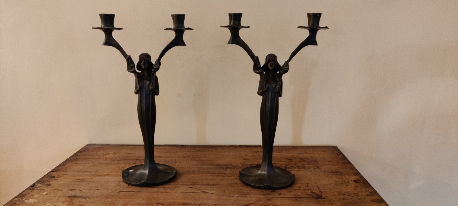 Art Nouveau Koperen Kandelaars - Vrouwenfiguren, Antiek en Kunst, Antiek | Kandelaars, Ophalen of Verzenden, Koper of Brons