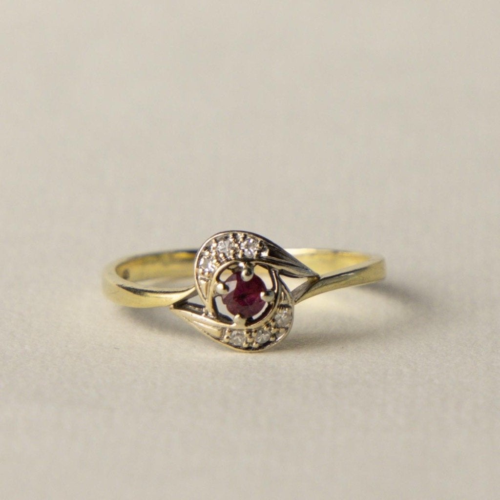 vintage 14 karaat gouden ring robijn en diamant, 18 tot 19, Verzenden, Zo goed als nieuw, Nvt