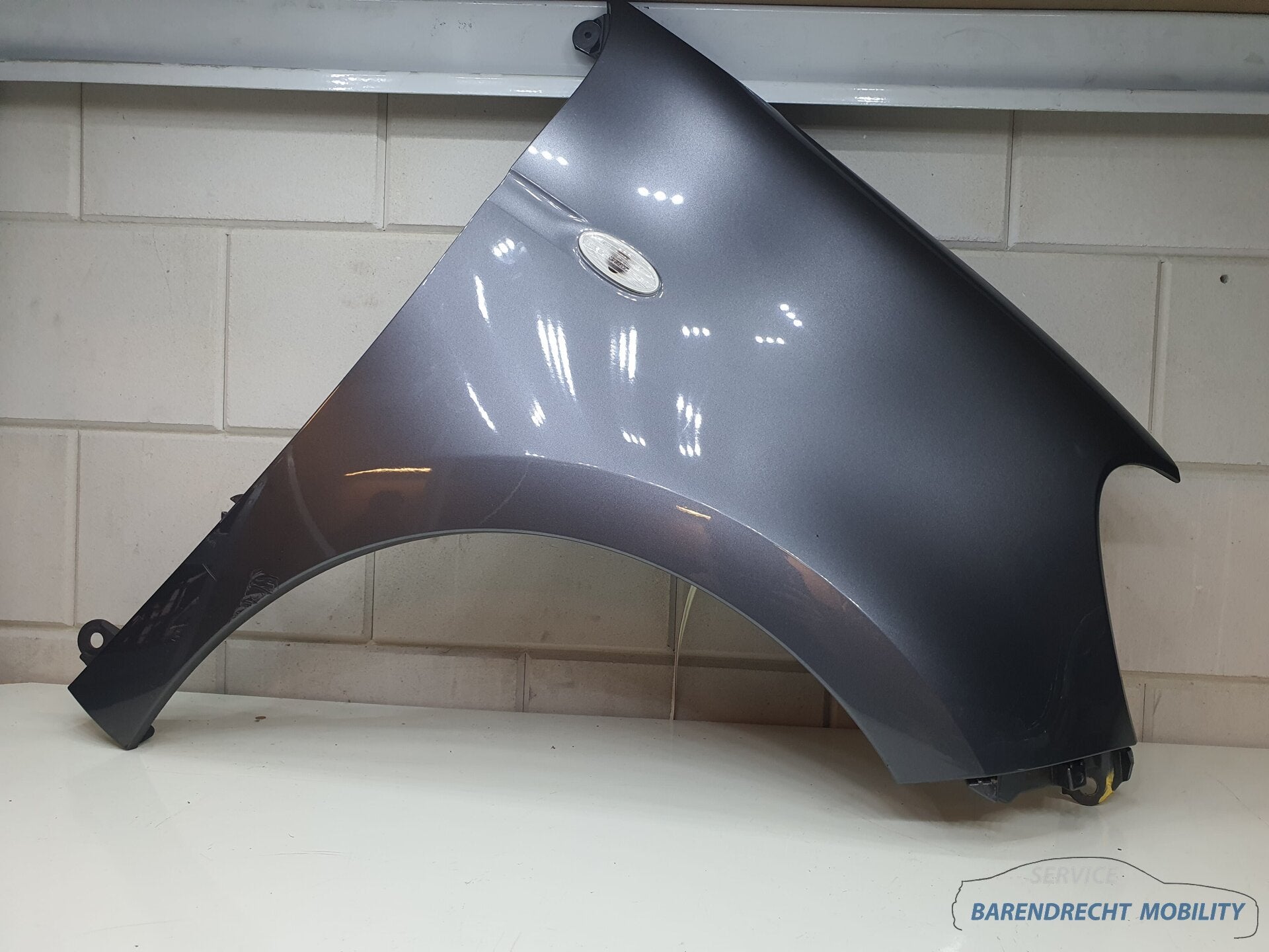 Spatbord rechts voor Smart ForFour 44 W453 C44L Bay Grey Met, Gebruikt, Mercedes-Benz AG, Ophalen of Verzenden, Mercedesstrasse 120
70372  Stuttgart, DE