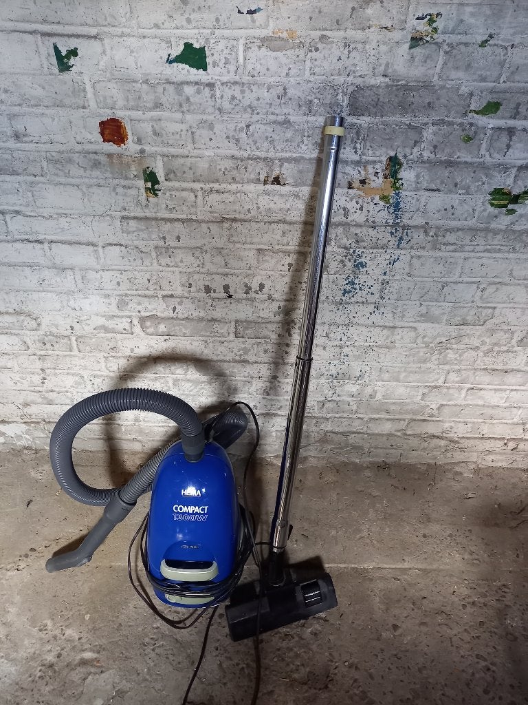 Stofzuiger Hema compact 1300 watt, Witgoed en Apparatuur, Ophalen, Gebruikt, 1200 tot 1600 watt