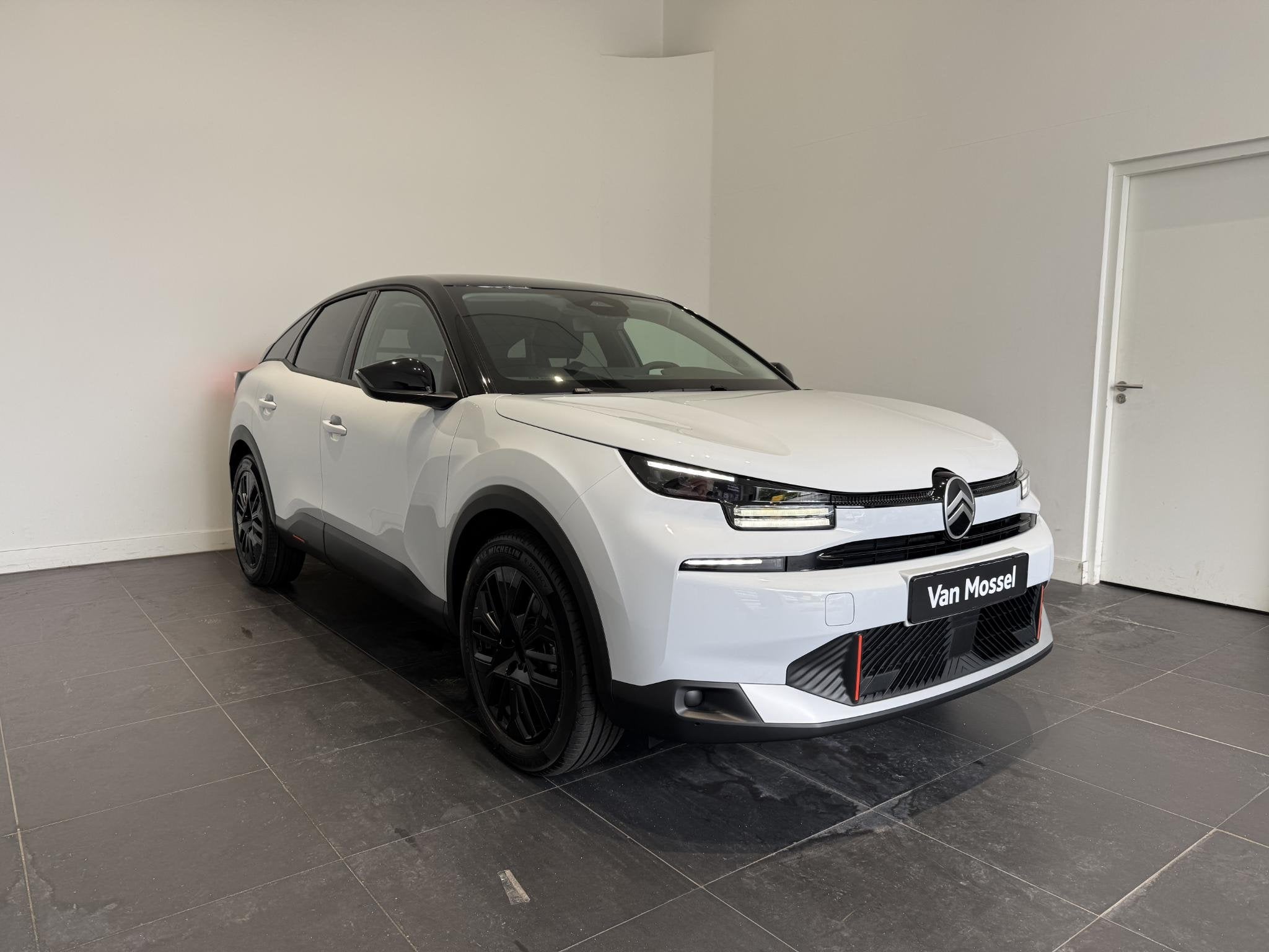 Citroen Ë-C4 Plus 156pk Extended range 54 kWh | APPLE CARPL, Auto's, 12 maanden, Gebruikt, Wit, 416 km