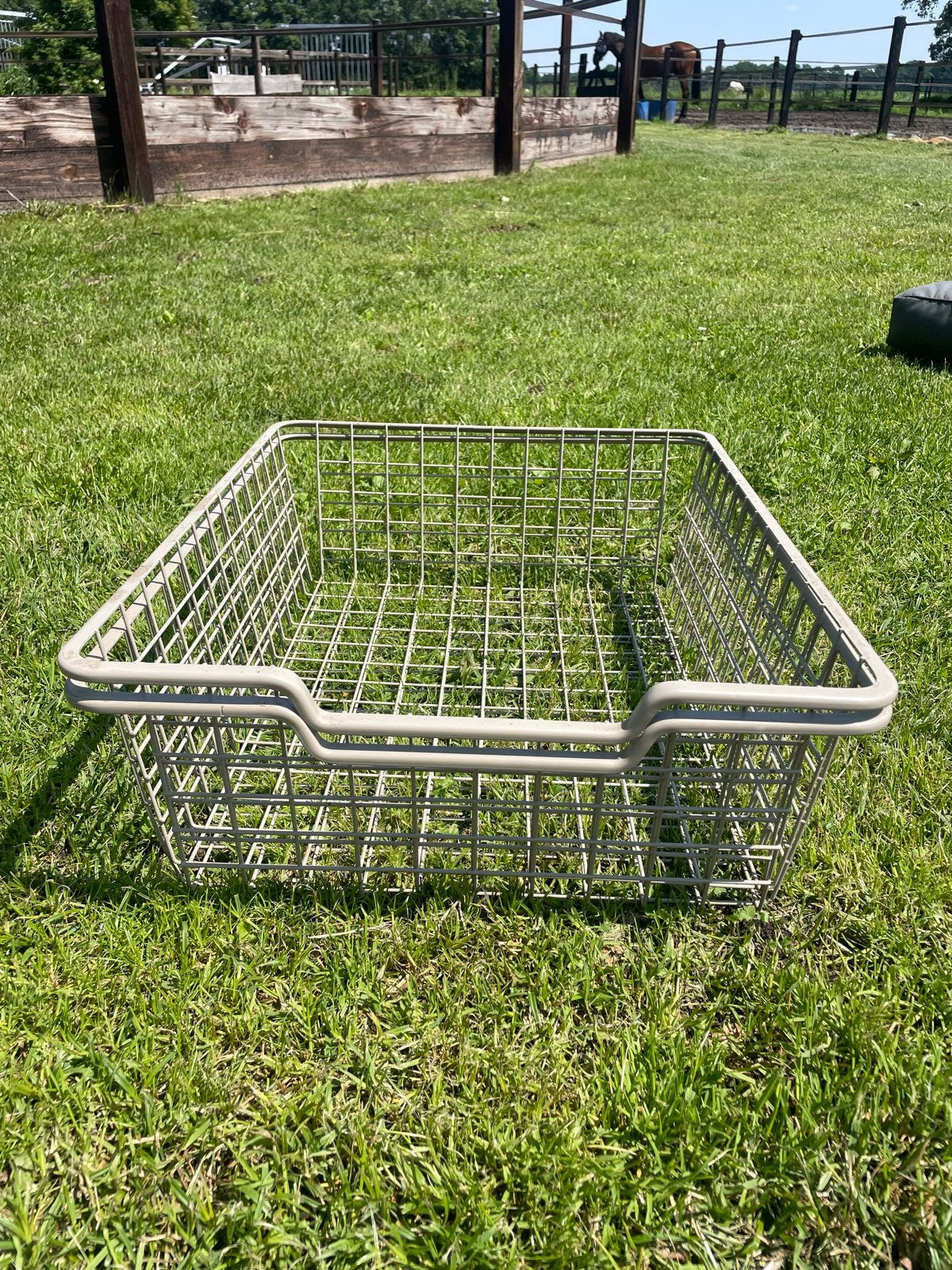Metalen draadmand - Opbergmand ikea, Huis en Inrichting, Woonaccessoires | Schalen en Manden, Overige materialen, Gebruikt, Mand