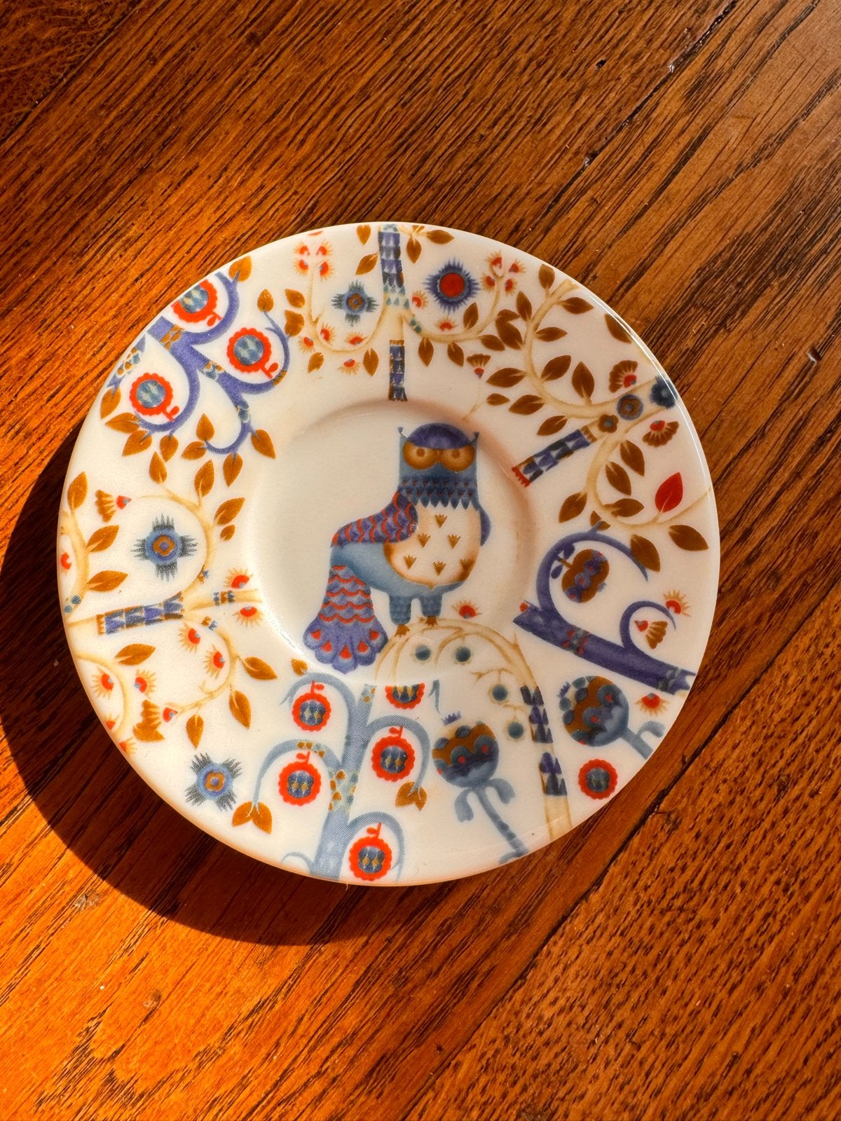 Iittala Espresso Schotels - Klaus Haapaniemi (2 stuks), Huis en Inrichting, Keuken | Servies, Gebruikt, Overige merken, Ophalen of Verzenden