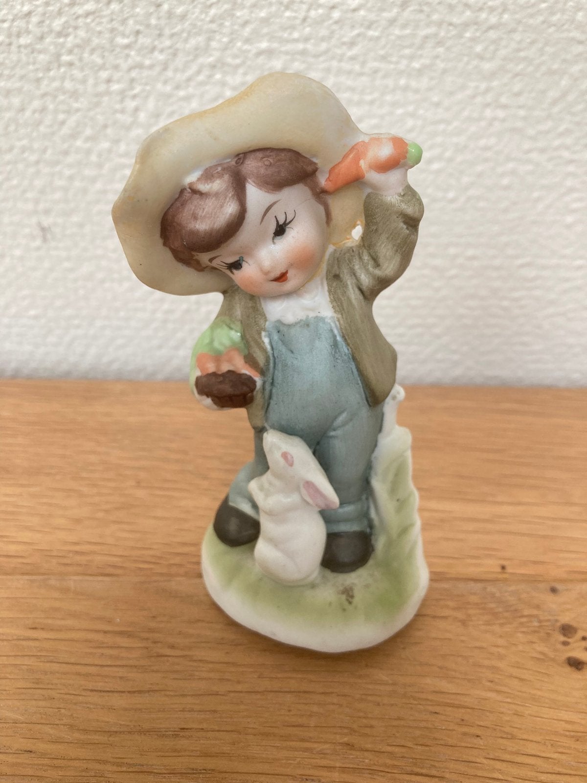Manneke met hoed en haasje, Ophalen of Verzenden, Zo goed als nieuw, Hummel