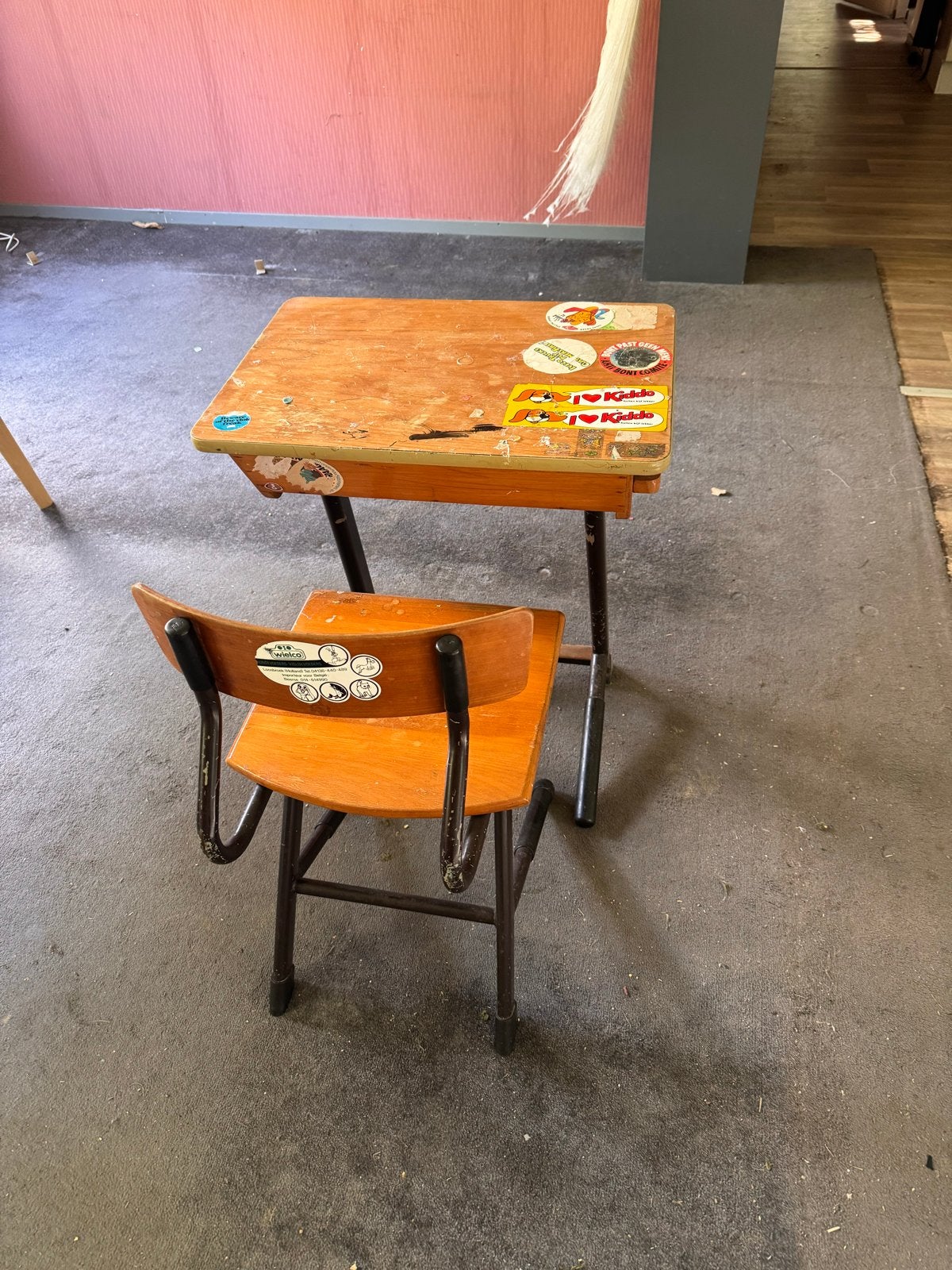 Oud schoolbureau met stoel - gratis af te halen, Antiek en Kunst, Ophalen