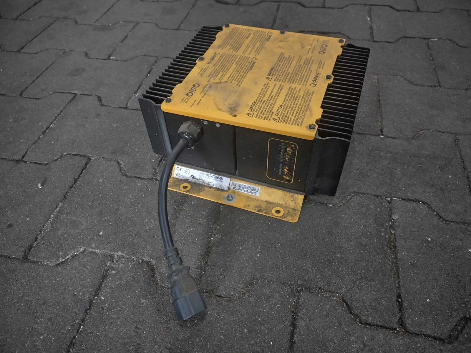 Acculader 72V 12A oplader loodaccu heftruck, Gebruikt