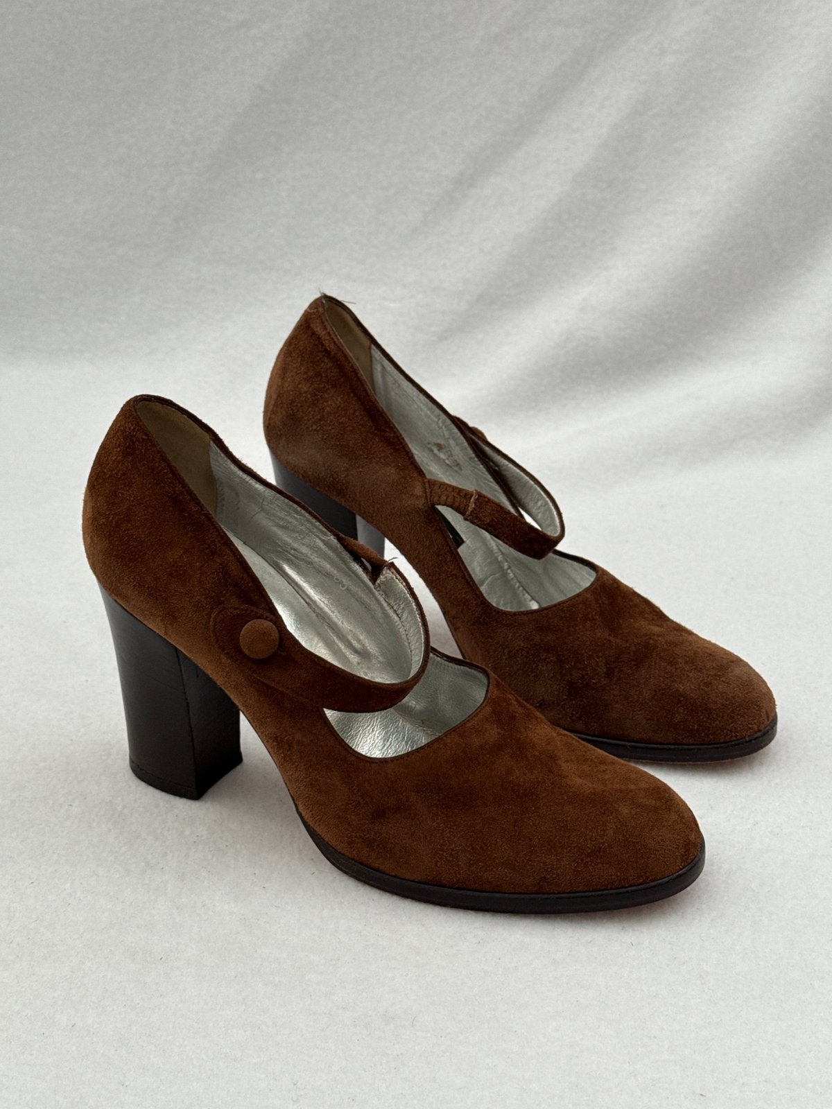 Iceberg vintage Mary Jane pumps bruin suède maat 37 dames, Kleding | Dames, Pumps, Bruin, Ophalen of Verzenden, Zo goed als nieuw