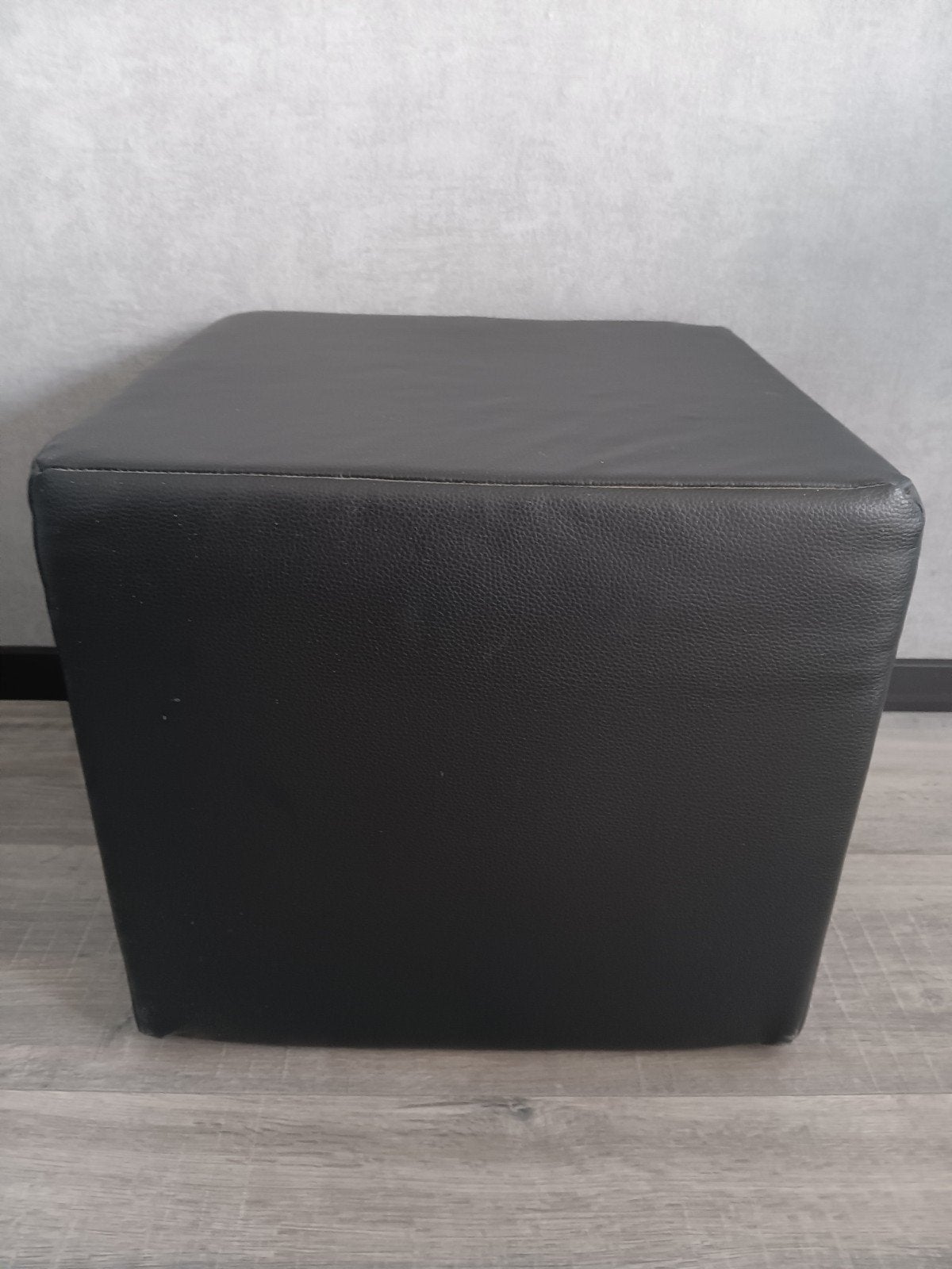 Zwarte poef imitatie leer, Ophalen, Minder dan 50 cm, Rond, Minder dan 50 cm