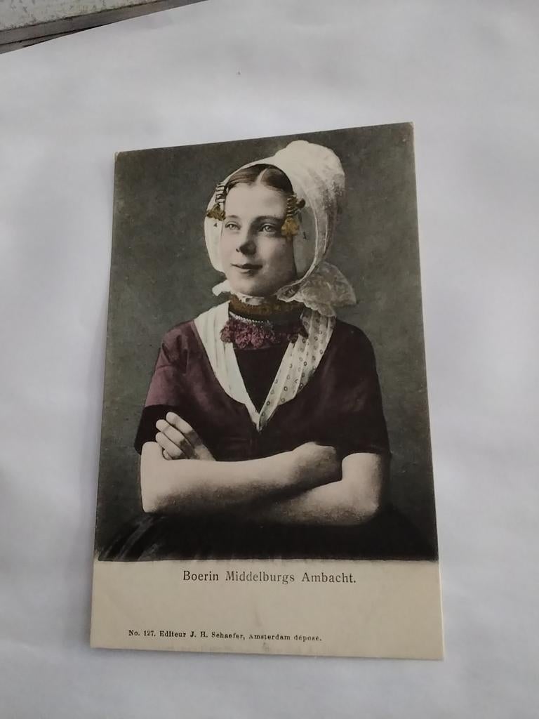 MIDDELBURG. /Boerin.  MIDDELBURGS. AMBACHT, Ophalen of Verzenden, Voor 1920, Zeeland