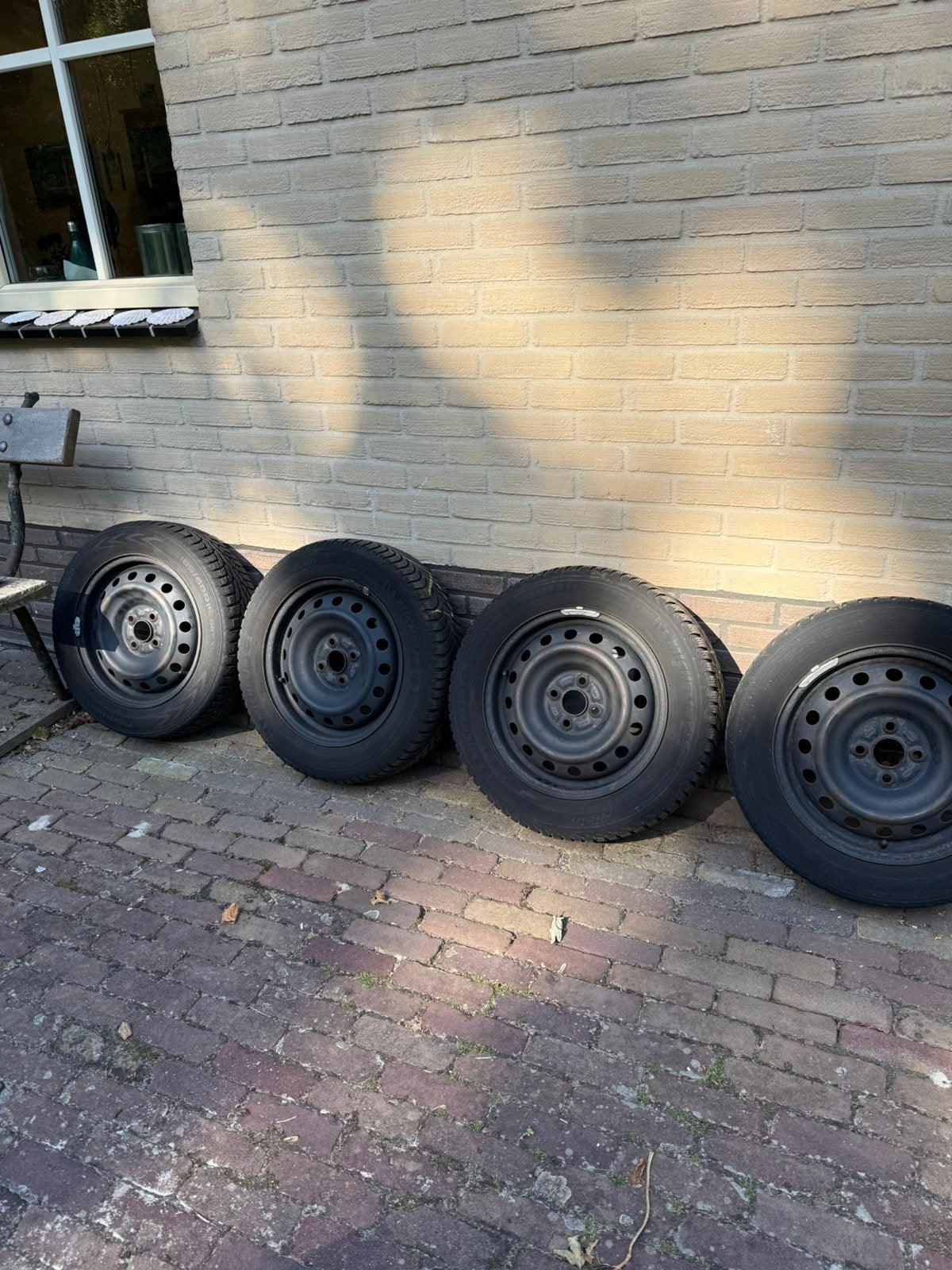 Set stalen velgen met winterbanden, Auto-onderdelen, Ophalen, 15 inch, Velg(en), 185 mm
