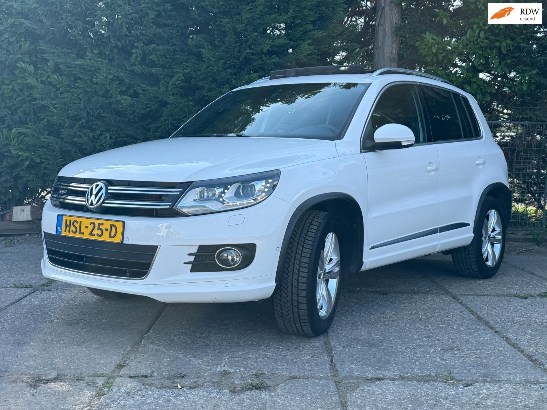 Volkswagen TIGUAN 2.0 TSI DSG 3X R line Pano I Goed onderhou