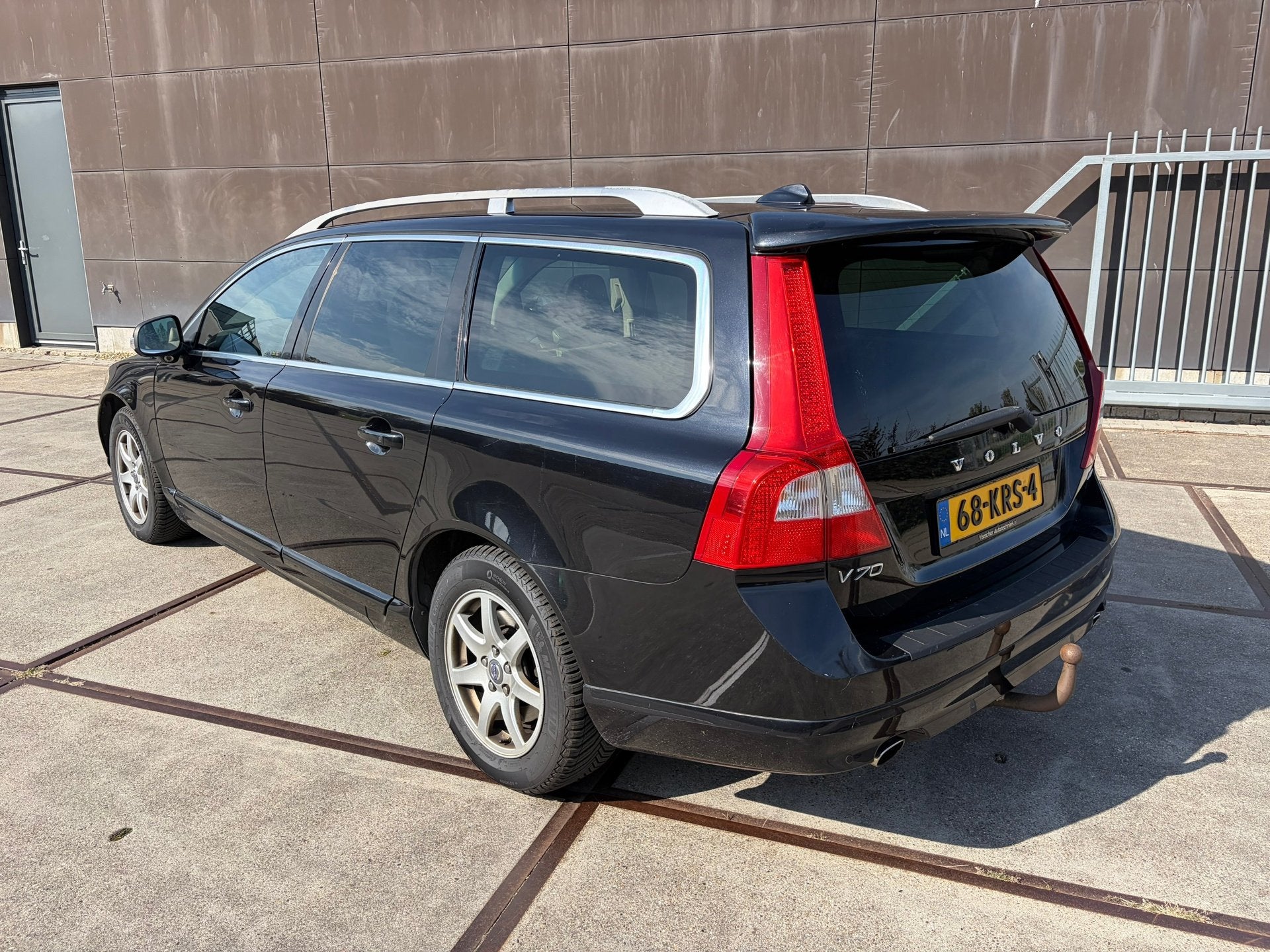 Volvo V70 3.0 T6 AWD Momentum, Auto's, Automaat, Gebruikt, 2953 cc, 1715 kg