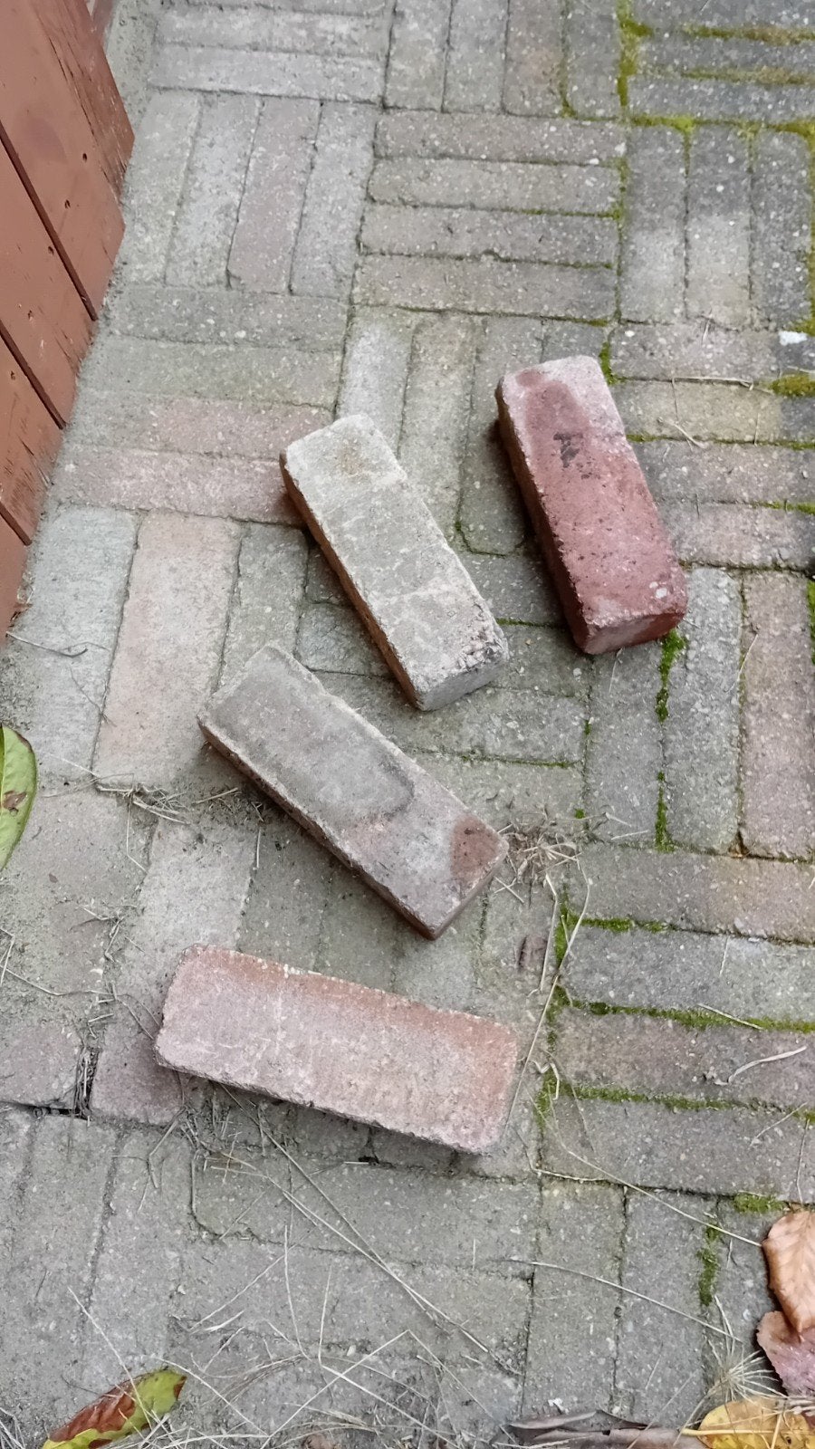 Gratis ophalen  bestrating 20x5x7, Ophalen, Gebruikt, Beton, Klinkers