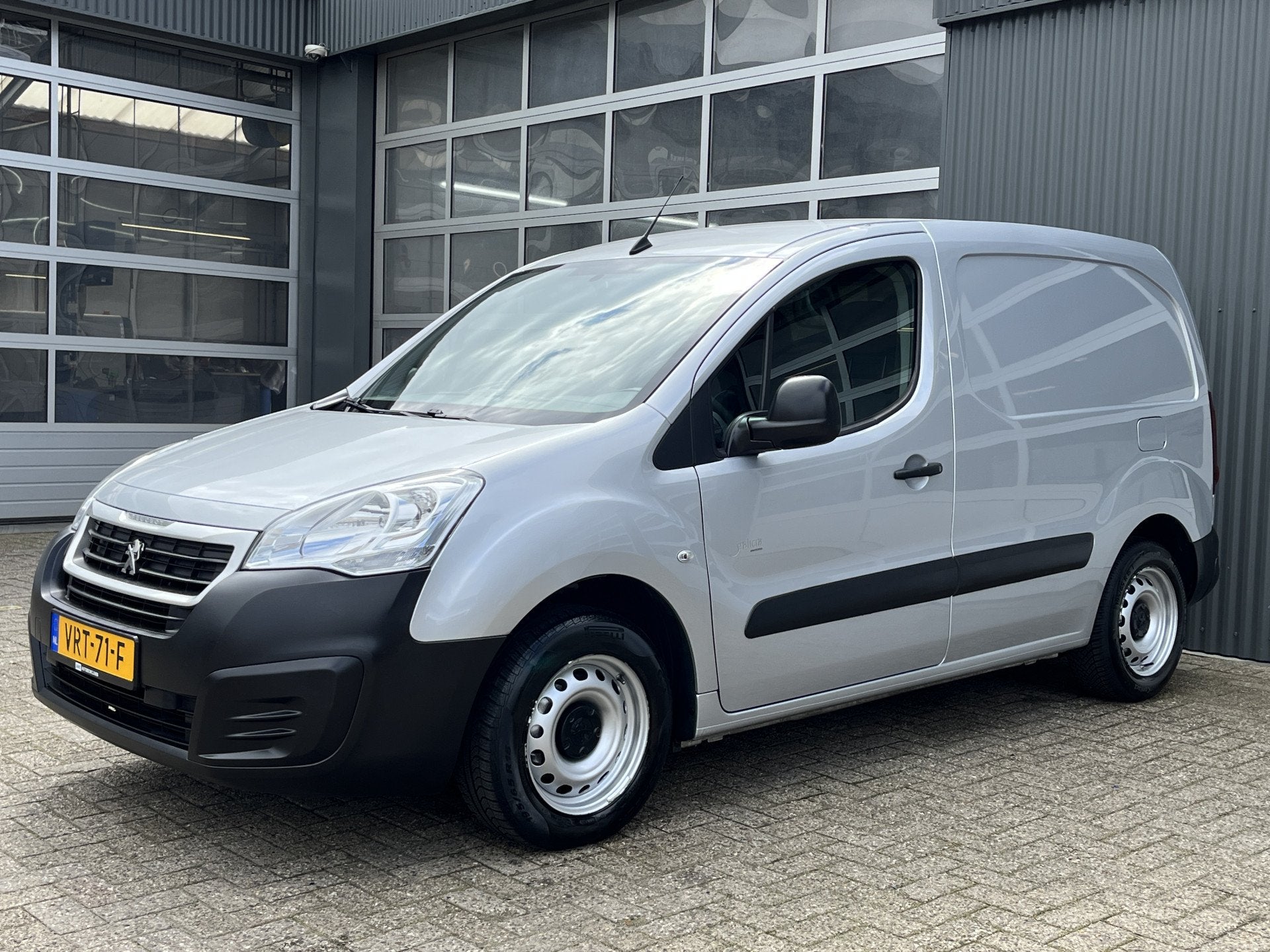 Peugeot Partner 120 1.6 HDi Marge Airco Btw / Bpm vij Cruise, Auto's, Voorwielaandrijving, Stof, Gebruikt, 4 cilinders