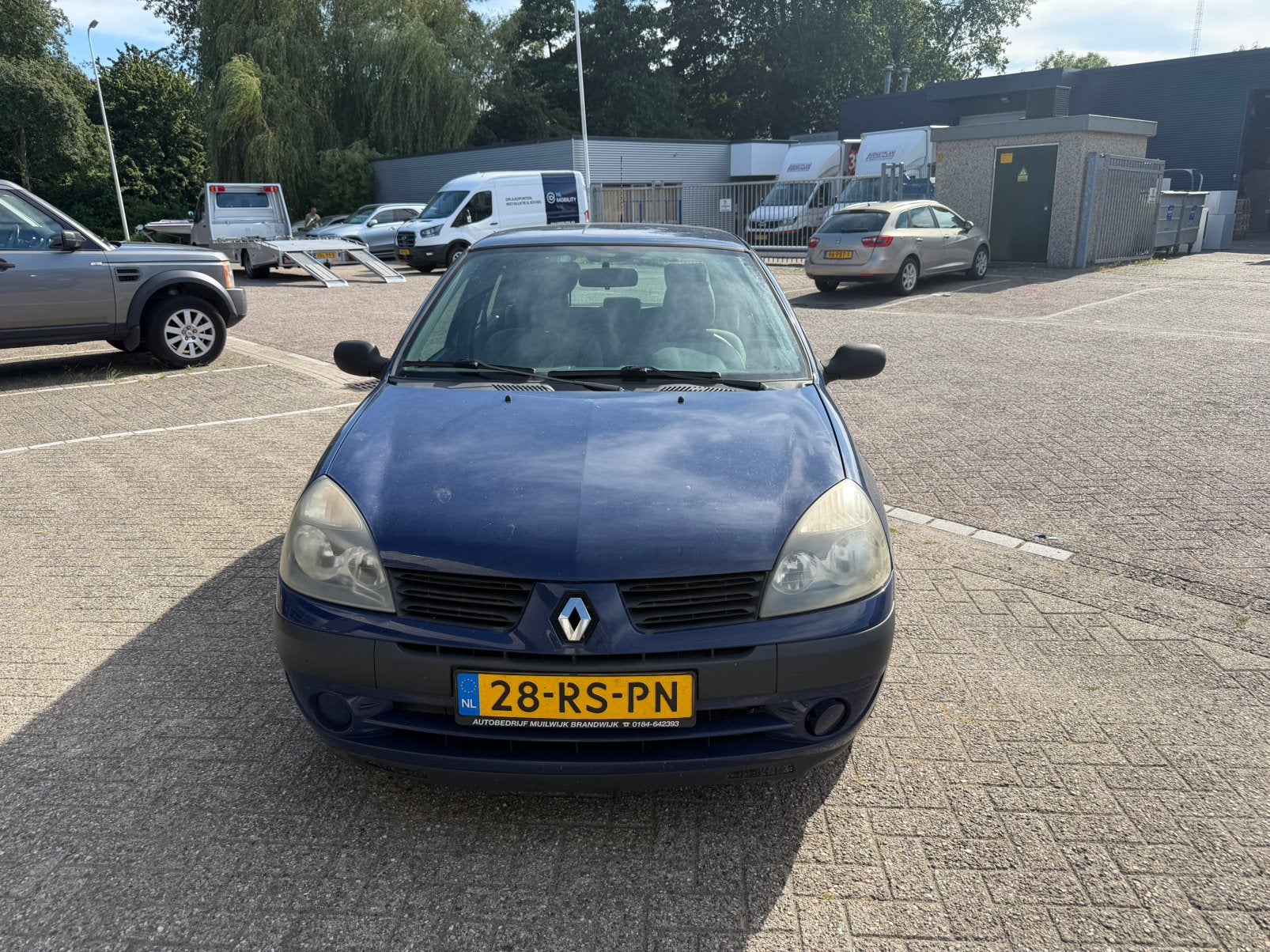Renault Clio 1.2 55KW 5 Drs 2005 Blauw NW Apk Airco Nap, Voorwielaandrijving, 74 pk, 31 €/maand, 4 cilinders