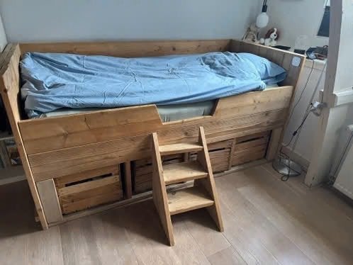 Eénpersoonsbed van steigerhout, Ophalen, 90 cm, Eenpersoons, Beige