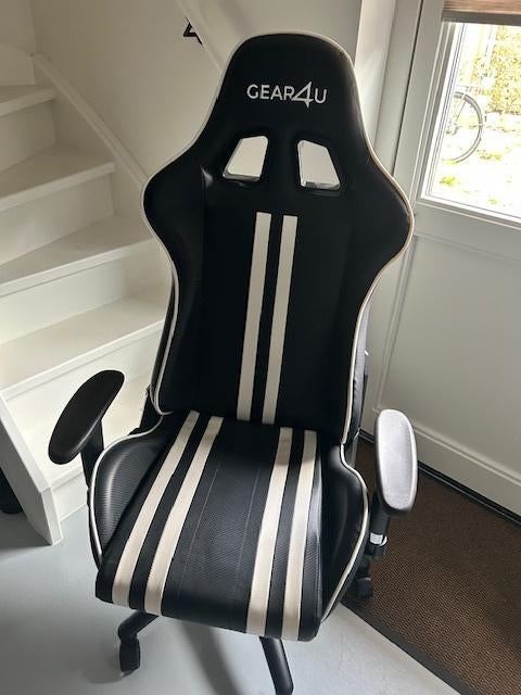 Gamechair Gear4U zwart-wit, Ophalen, Zwart, Zo goed als nieuw, Gaming bureaustoel