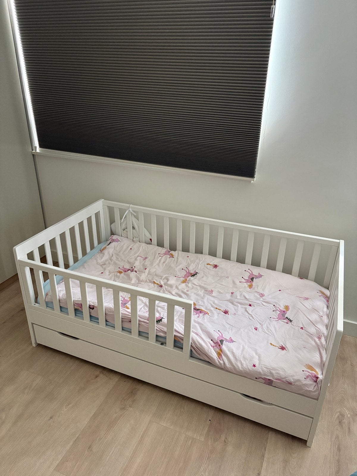 PEUTERBED «PLUME» 140X70 WIT incl. Matras, Gebruikt, 70 tot 85 cm, Matras, 140 tot 160 cm