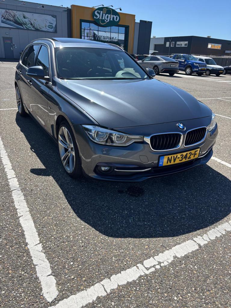 BMW 320d Touring Sport Line |Automaat | Panoramadak |Euro 6, Auto's, BMW, Automaat, 745 kg, Achterwielaandrijving, 4 cilinders