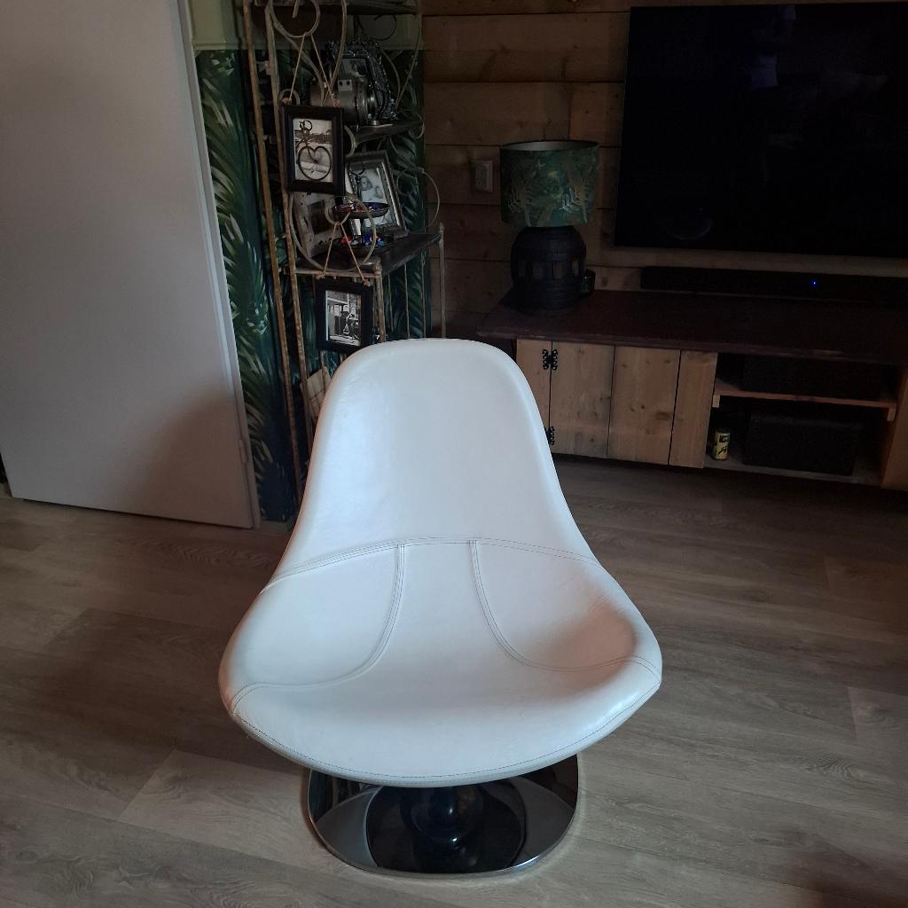 wit leren vintage kuipstoel ikea, Ophalen, Gebruikt, Wit, Tirup draaikuipstoel