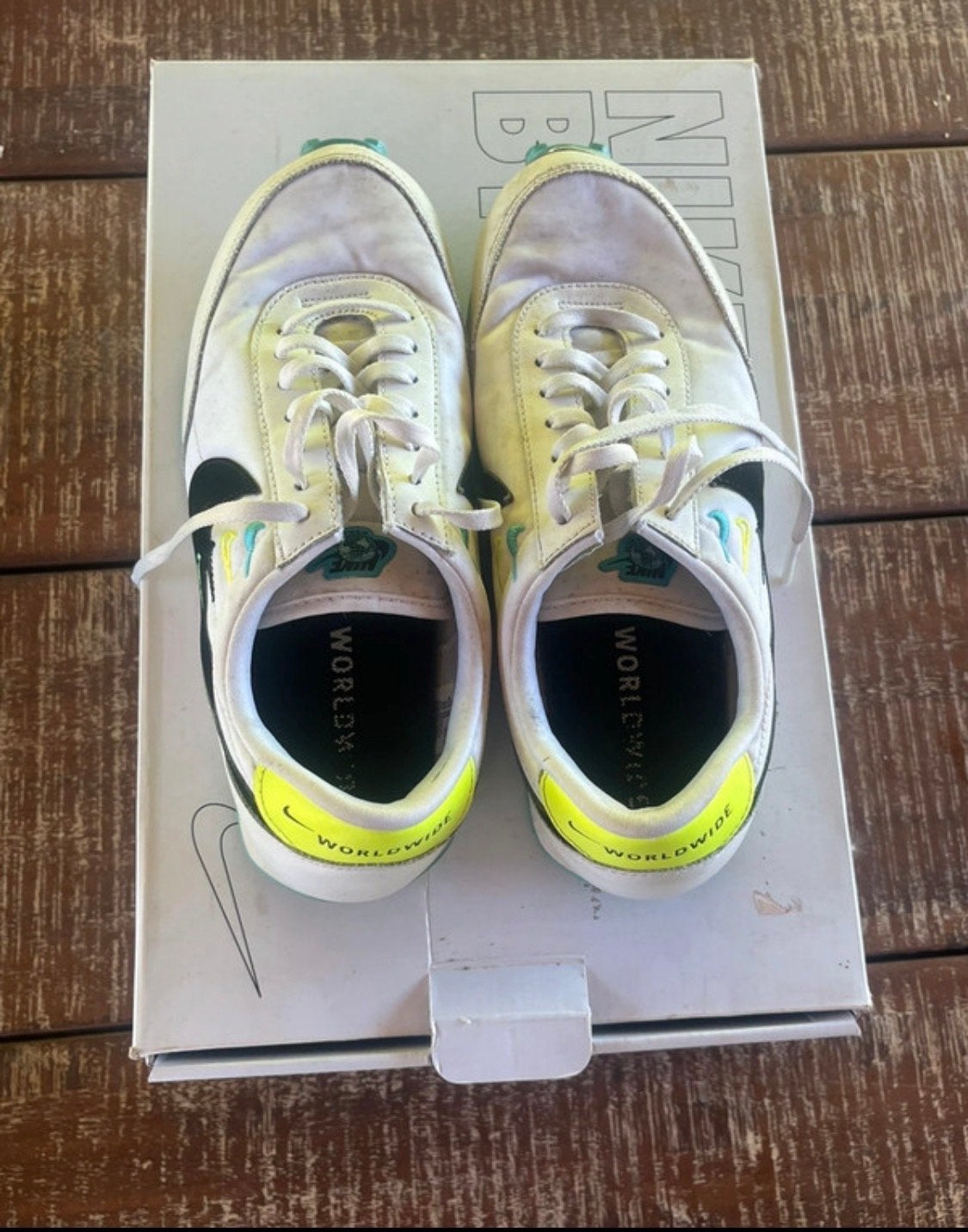 Nike Worldwide Sneakers Maat 38 Zwart Geel, Ophalen of Verzenden, Gedragen, Zwart, Sneakers of Gympen