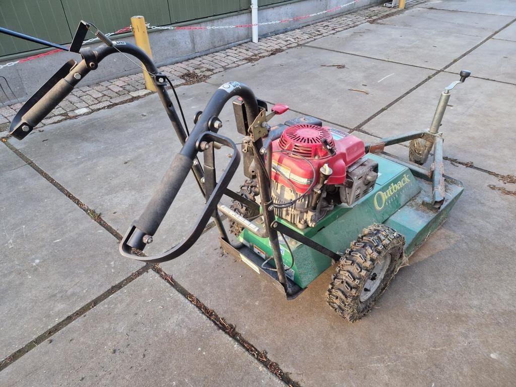 Robuuste Outback grasmaaier met Honda motor, Tuin en Terras, Ophalen, Cirkelmaaier, Gebruikt, Benzine-grasmaaier