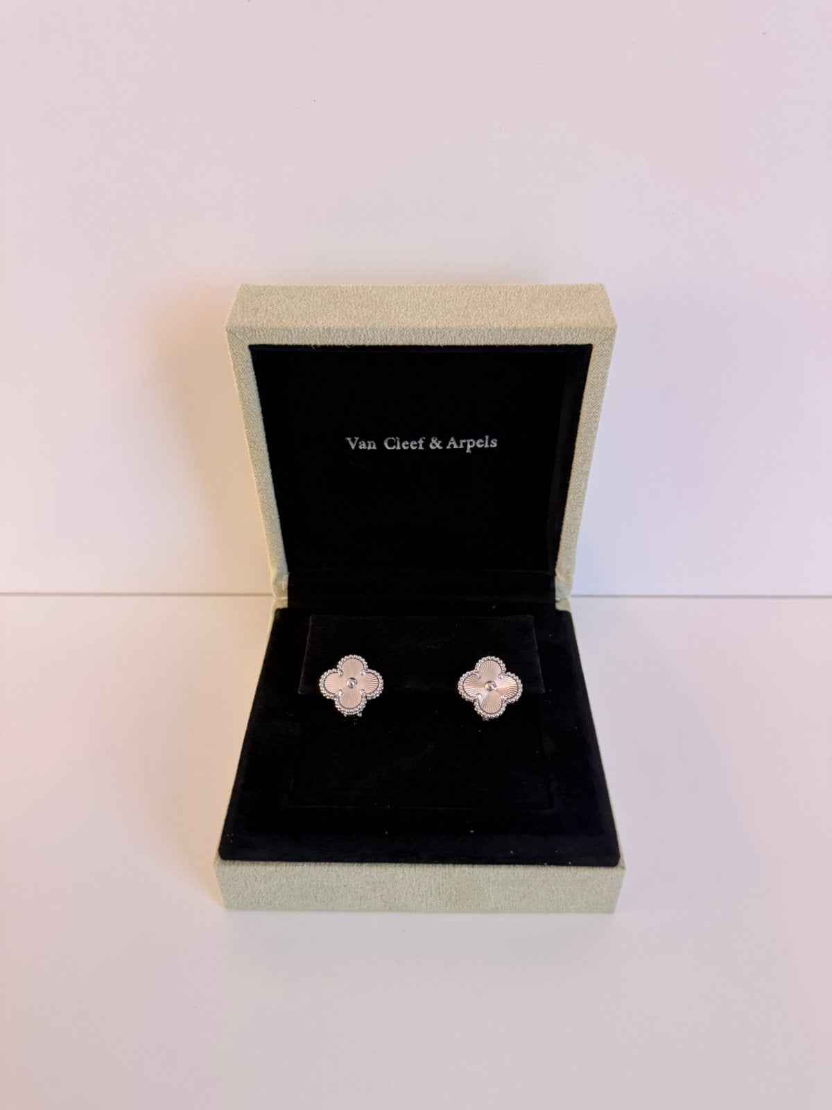 Van Cleef & Arpels oorbellen witgoud, Ophalen of Verzenden, Nieuw