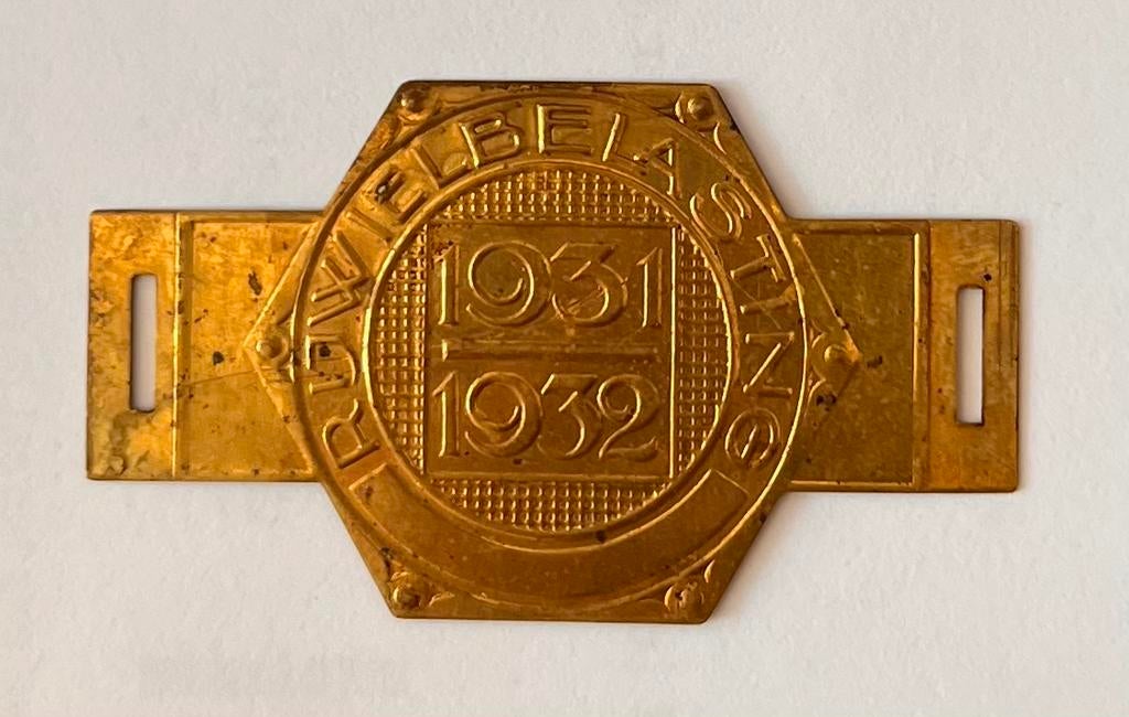 Rijwielbelastingplaatje uit 1931-1932 in zeer goede staat!, Verzamelen, Overige Verzamelen, Ophalen of Verzenden, Zo goed als nieuw