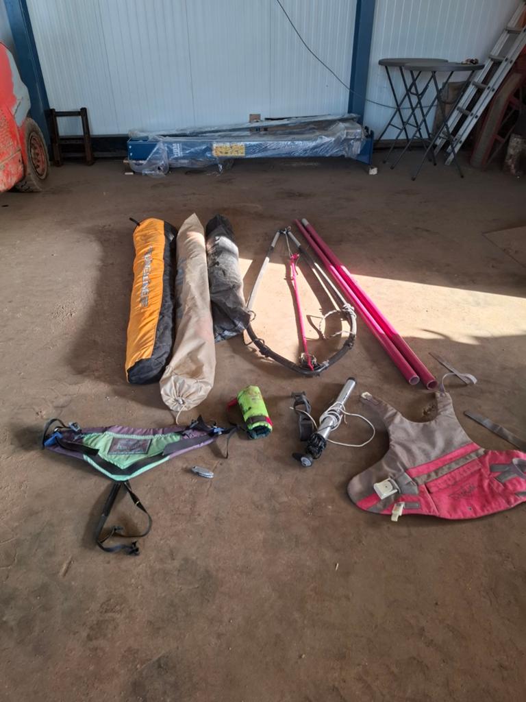 Windsurf set 3 zeilen, giek, masten en accessoires, Watersport en Boten, Ophalen of Verzenden, Gebruikt, Zeil
