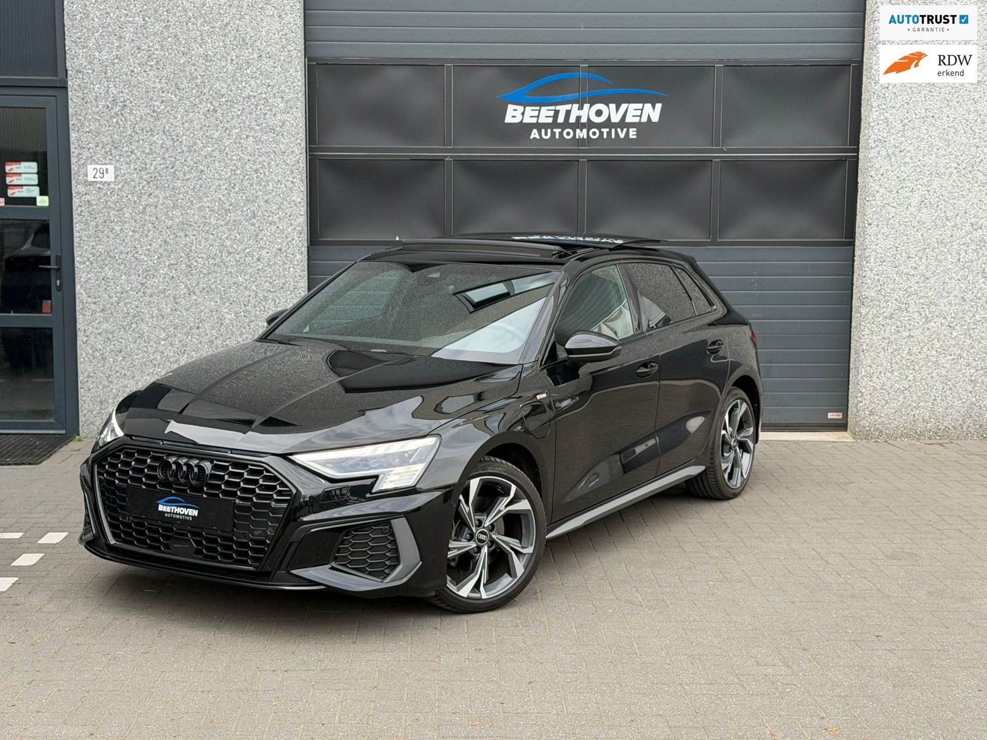 Audi A3 Sportback 40 TFSI 3 x S-Line B&O Camera Keyless, Dealer onderhouden, 1525 kg, Gebruikt, 4 cilinders