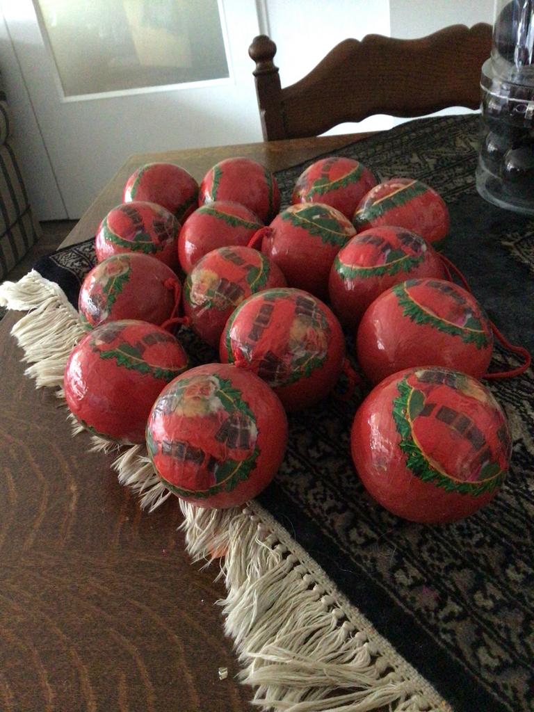 Coca Cola kerstballen papier machee, Ophalen of Verzenden, Gebruikt