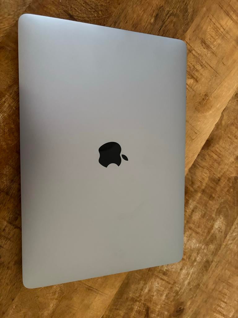 Apple MacBook Air MVH22N/A - 13.3 inch, Computers en Software, Apple Macbooks, Ophalen, Gebruikt, Qwerty, 13 inch