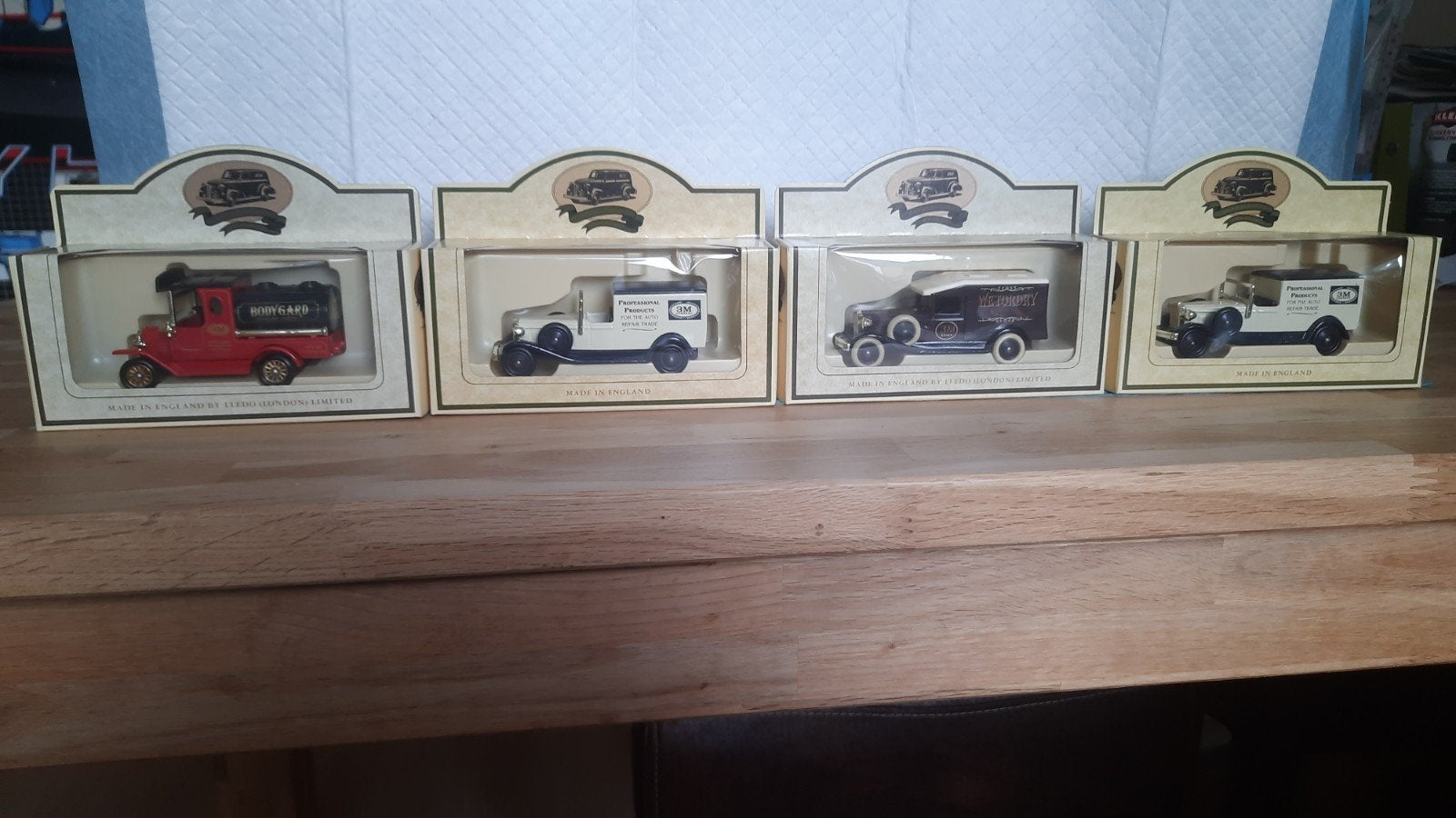 Set van 7 Lledo vintage modelauto's in originele verpakking, Ophalen of Verzenden, Zo goed als nieuw, Auto, Overige merken