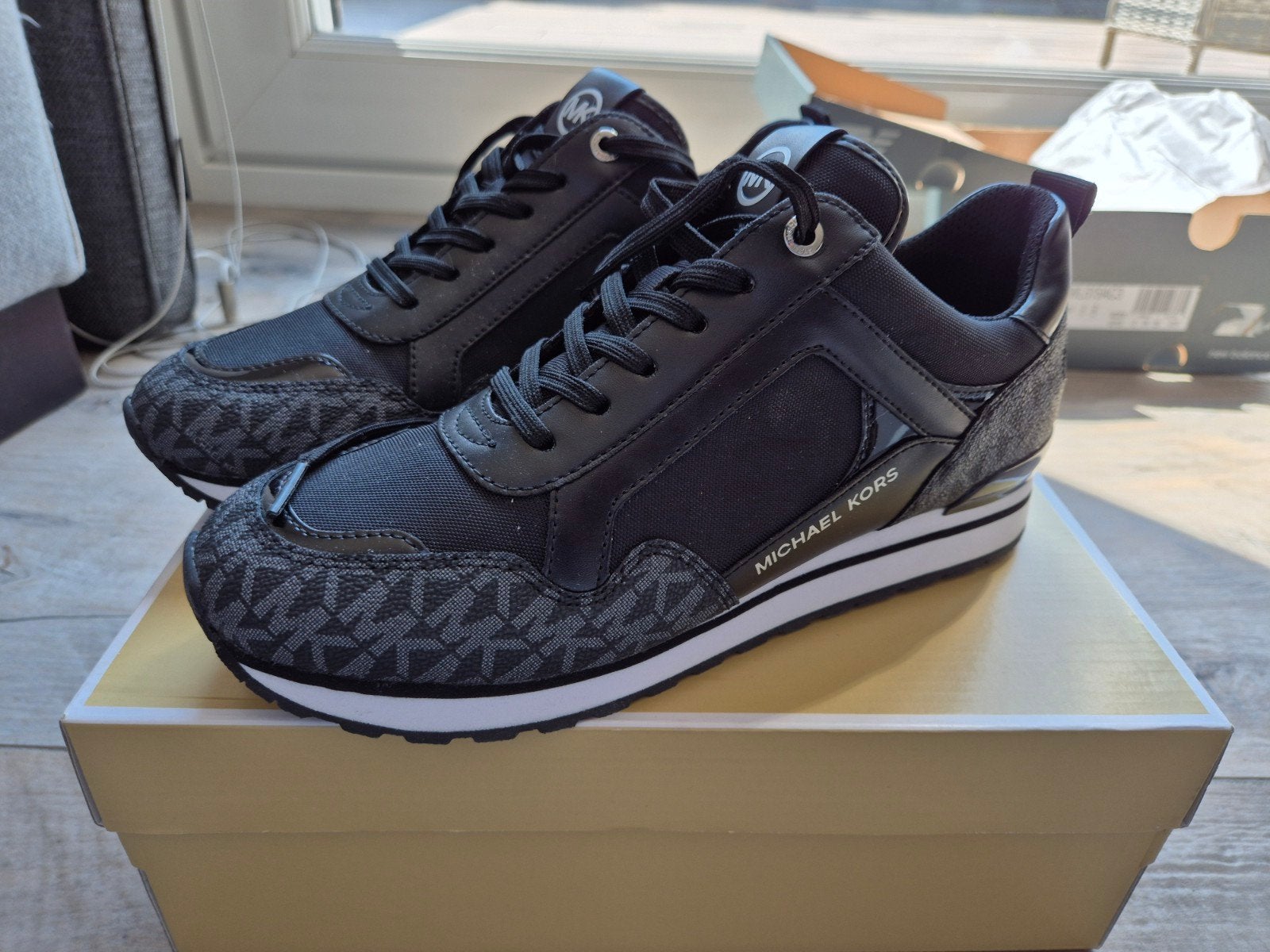 Michael Kors Wilma Trainer Sneakers Zwart - Maat US 8.5M, Michael Kors, Zwart, Nieuw, Ophalen of Verzenden