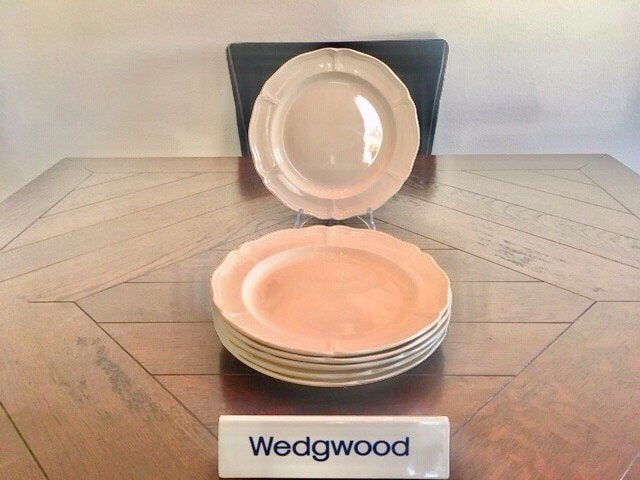 Wedgwood Queens Plain dinerborden 26 cm, Klassiek, Ophalen of Verzenden, Bord(en), Wedgwood