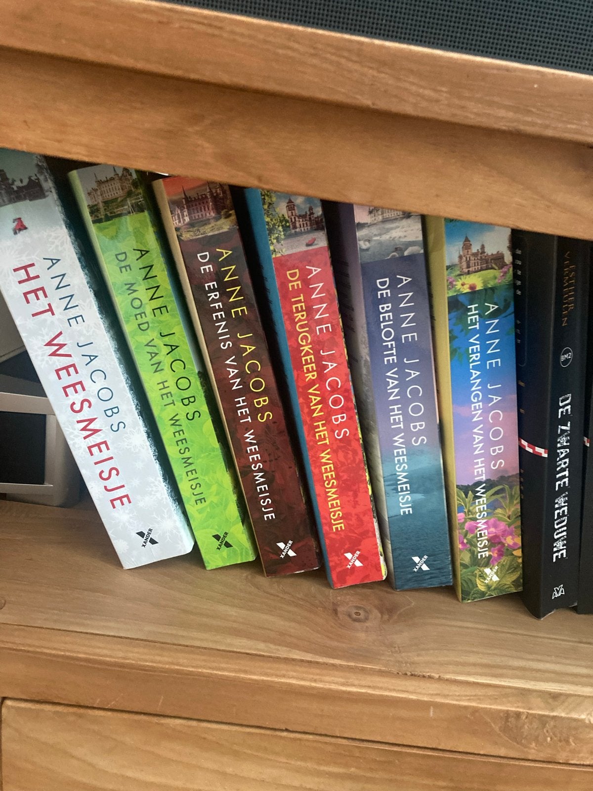 Anne Jacobs - Het Weesmeisje serie (complete set), Ophalen of Verzenden, Zo goed als nieuw