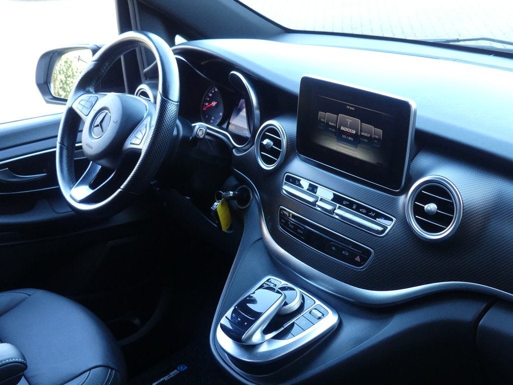 Mercedes-Benz V-Klasse 250d Lang AMG Pakket Dubbel Cabine PA, Auto's, Bestelauto's, Automaat, Achterwielaandrijving, Gebruikt